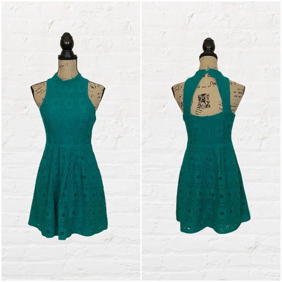 Caroline Forbes' Kimchi Blue Jackie High Neck Lace Dress - Picture 3 of 7